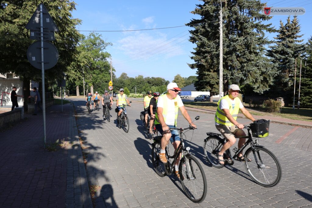 Rowerzyści w tegorocznej pielgrzymce do Hodyszewa 11.08.2024r. fot. M. Maciejewski