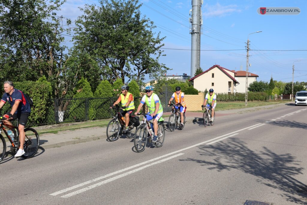 Rowerzyści w tegorocznej pielgrzymce do Hodyszewa 11.08.2024r. fot. M. Maciejewski