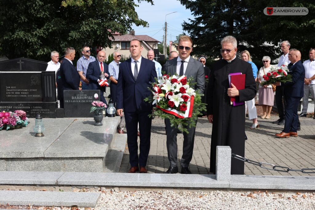 Uczcili pamięć żołnierzy poległych podczas wybuchu II wojny światowej 01.09.2024r. fot. Justyna Włodkowska - Kurpiewska