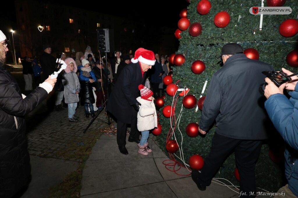 Świąteczny klimat w Zambrowie 01.12.2024r.  fot. M. Maciejewski