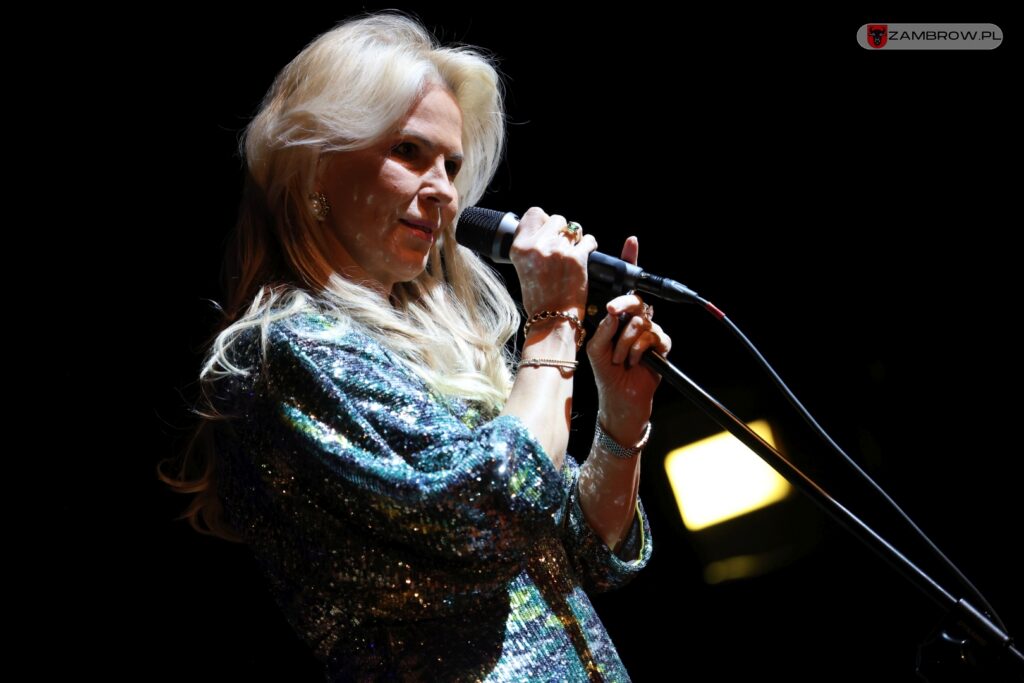 Koncert z okazji Dnia Matki oraz wręczenie medali za długoletnią służbę dla pracowników Urzędu Miasta 25.05.2025r. fot. J. Kurpiewska