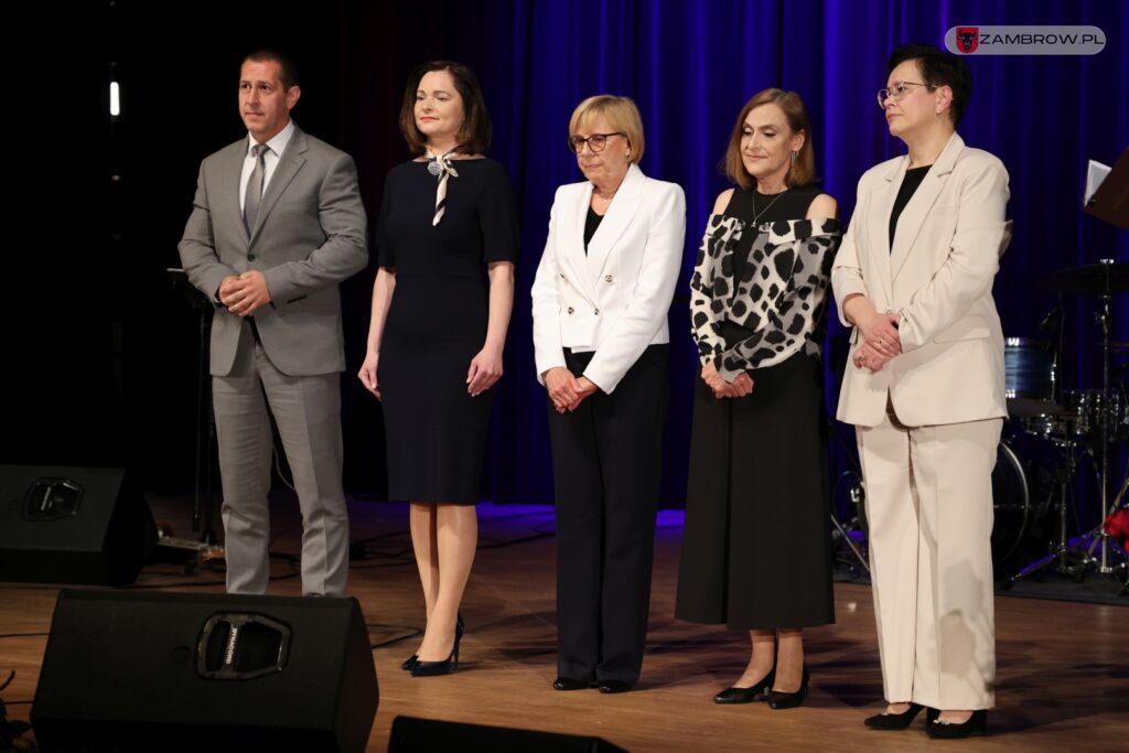 Koncert z okazji Dnia Matki oraz wręczenie medali za długoletnią służbę dla pracowników Urzędu Miasta 25.05.2025r. fot. M. Maciejewski