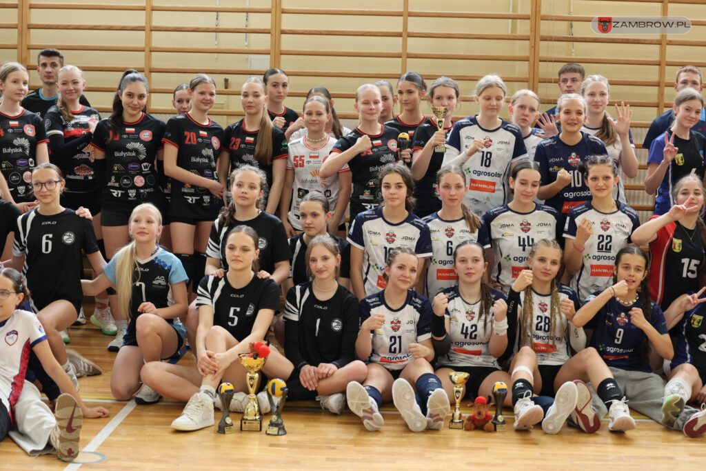 Międzynarodowy Turniej Siatkówki Młodziczek w Zambrowie 01.06.2025r. fot. J. Kurpiewska