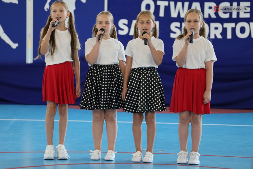 Sala sportowa przy Szkole Podstawowej nr 3 oficjalnie otwarta 05.09.2025r. fot. J. Kurpiewska