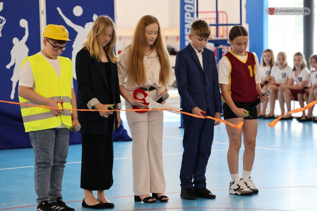 Sala sportowa przy Szkole Podstawowej nr 3 oficjalnie otwarta 05.09.2025r. fot. J. Kurpiewska