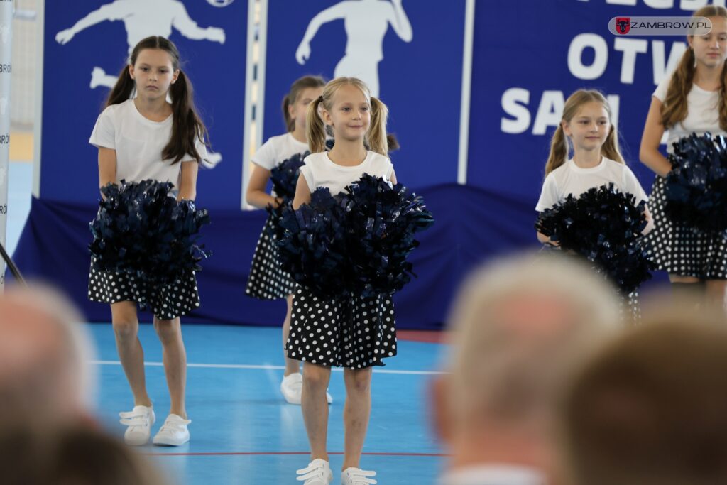 Sala sportowa przy Szkole Podstawowej nr 3 oficjalnie otwarta 05.09.2025r. fot. J. Kurpiewska