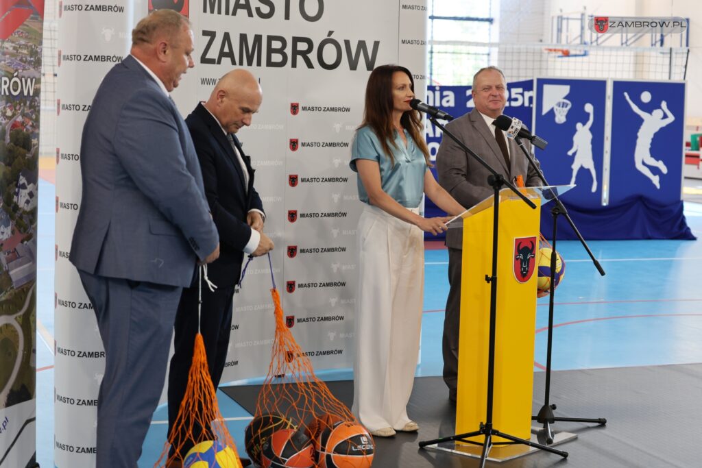 Sala sportowa przy Szkole Podstawowej nr 3 oficjalnie otwarta 05.09.2025r. fot. J. Kurpiewska