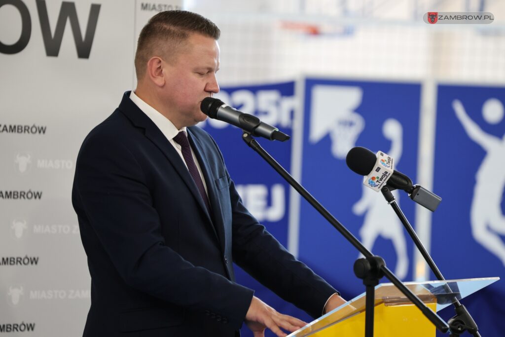Sala sportowa przy Szkole Podstawowej nr 3 oficjalnie otwarta 05.09.2025r. fot. J. Kurpiewska