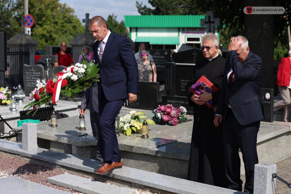 Uczcili pamięć żołnierzy poległych podczas wybuchu II wojny światowej 01.09.2025 fot. J. Kurpiewska