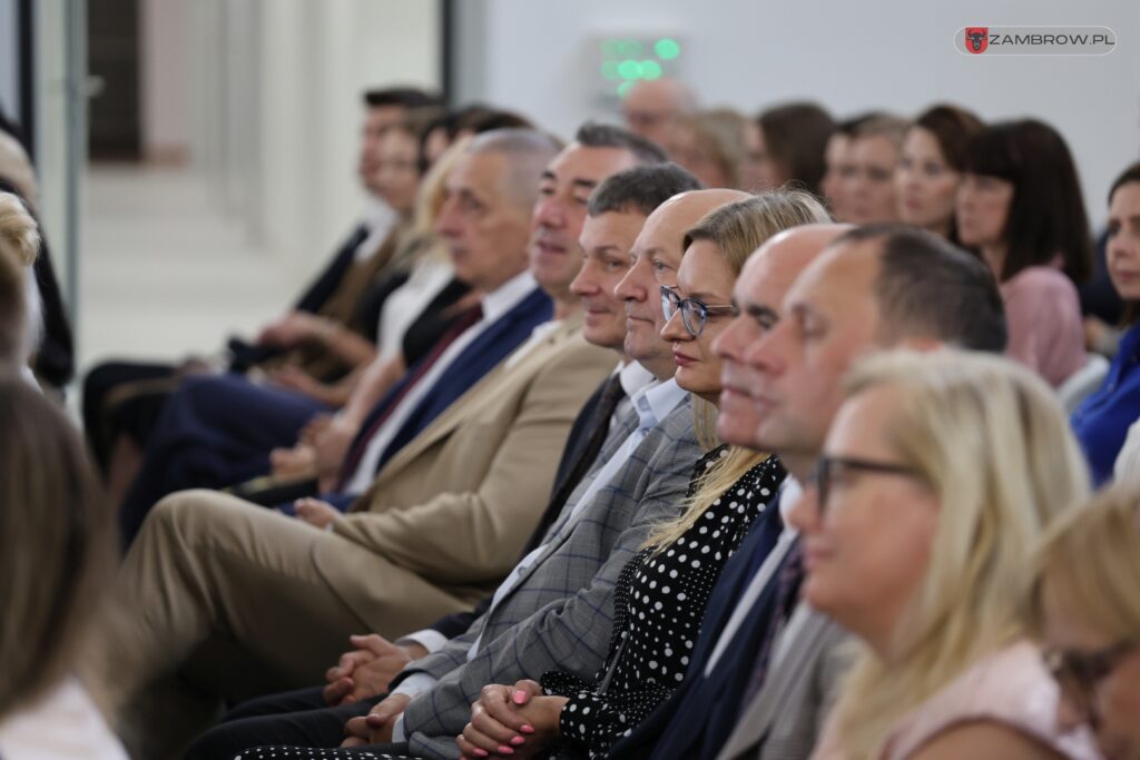 Sala sportowa przy Szkole Podstawowej nr 3 oficjalnie otwarta 05.09.2025r. fot. J. Kurpiewska