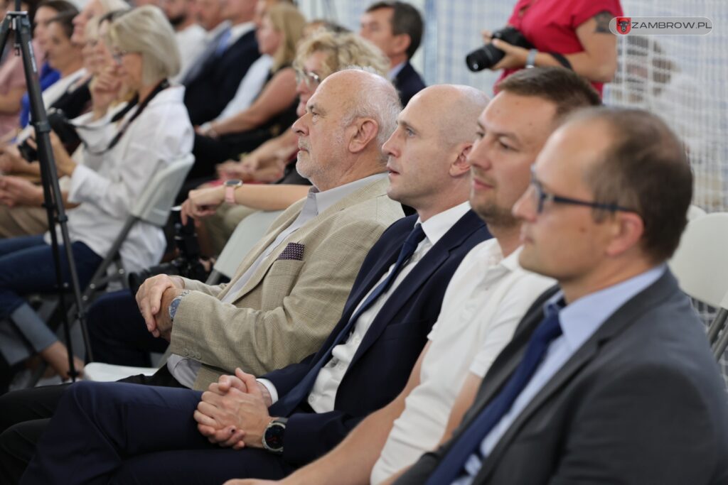 Sala sportowa przy Szkole Podstawowej nr 3 oficjalnie otwarta 05.09.2025r. fot. J. Kurpiewska
